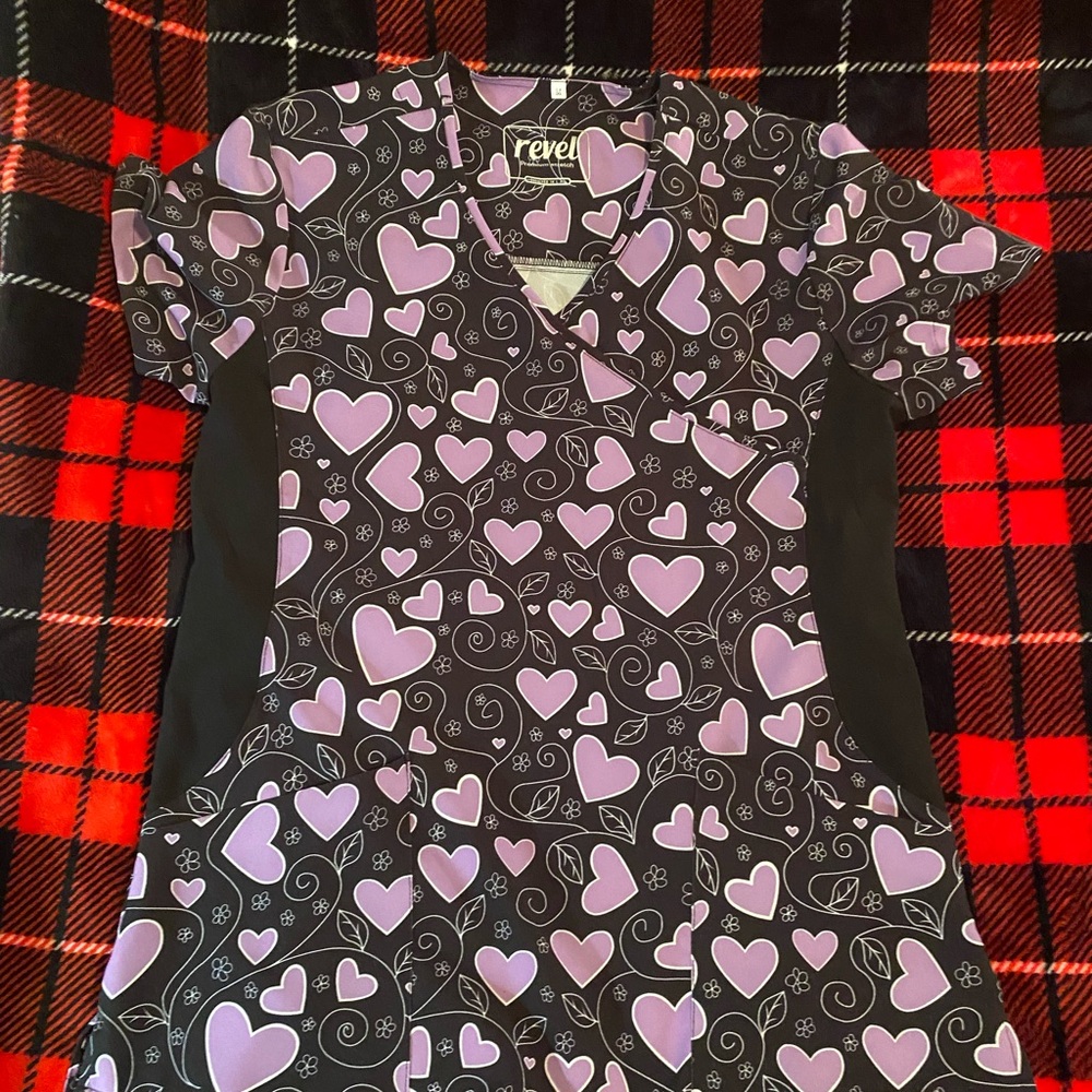 Revel Purple Heart Scrub Top Size Medium